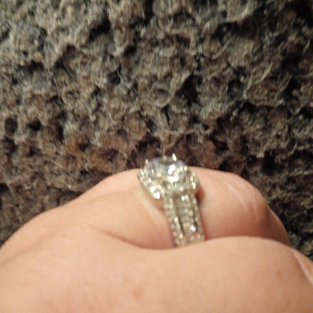 Elegant Silver Women's Ring - Picture 6 of 6